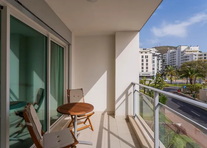 Flh Funchal Balcony Apartment With Sea View